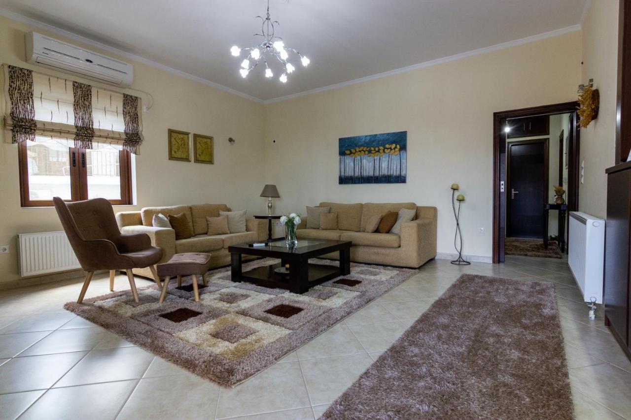 Katerina & Elia'S Family House Apartment เลโอนีดีออน ภายนอก รูปภาพ