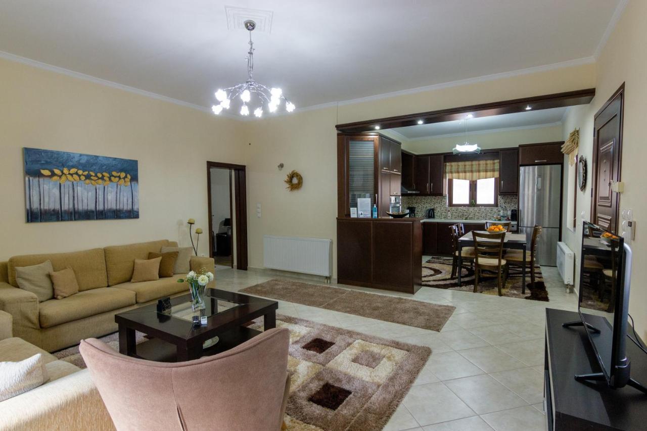 Katerina & Elia'S Family House Apartment เลโอนีดีออน ภายนอก รูปภาพ