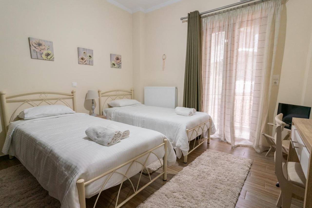 Katerina & Elia'S Family House Apartment เลโอนีดีออน ภายนอก รูปภาพ