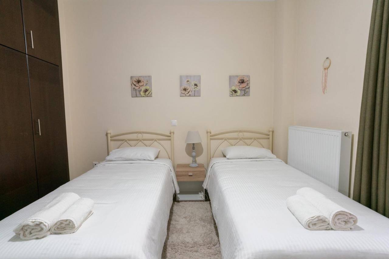 Katerina & Elia'S Family House Apartment เลโอนีดีออน ภายนอก รูปภาพ