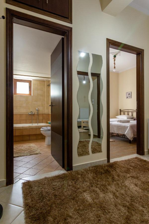Katerina & Elia'S Family House Apartment เลโอนีดีออน ภายนอก รูปภาพ