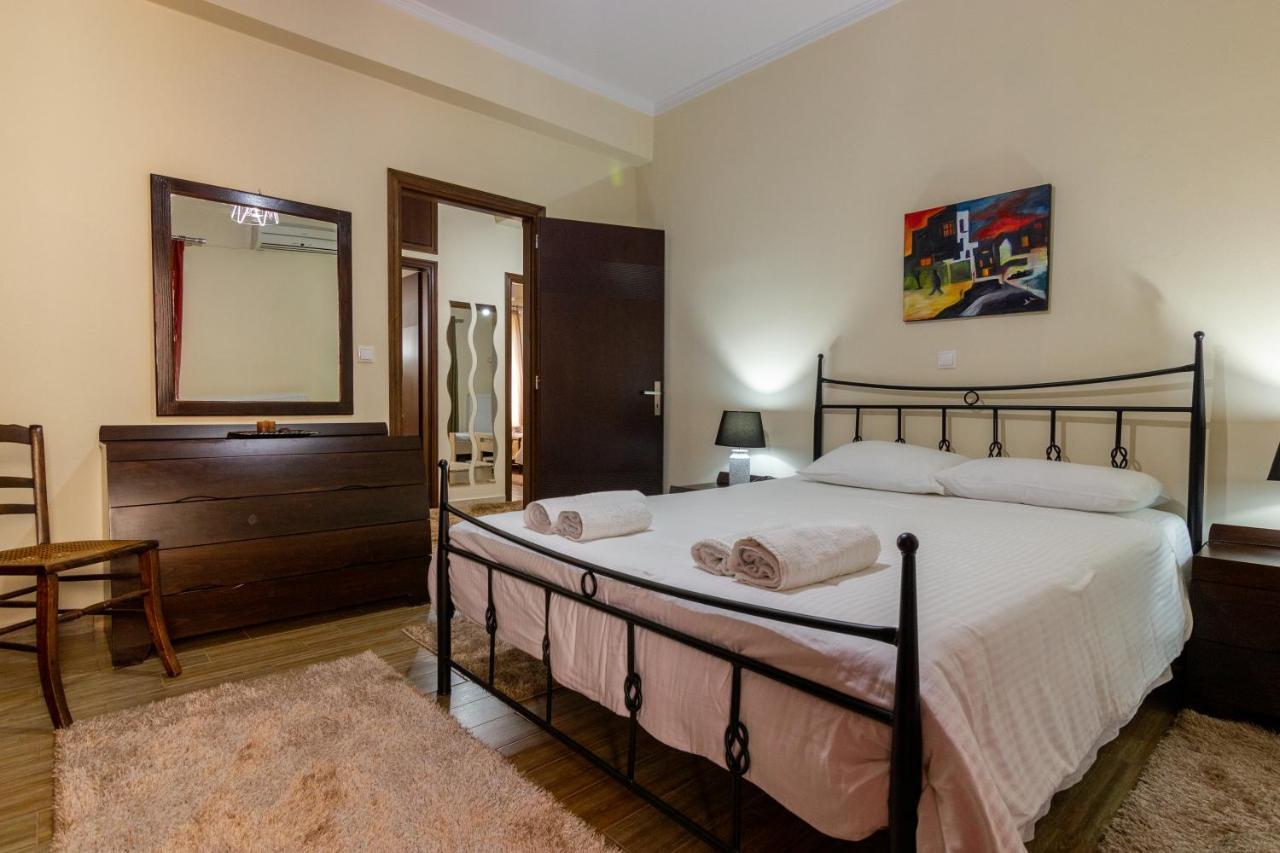 Katerina & Elia'S Family House Apartment เลโอนีดีออน ภายนอก รูปภาพ