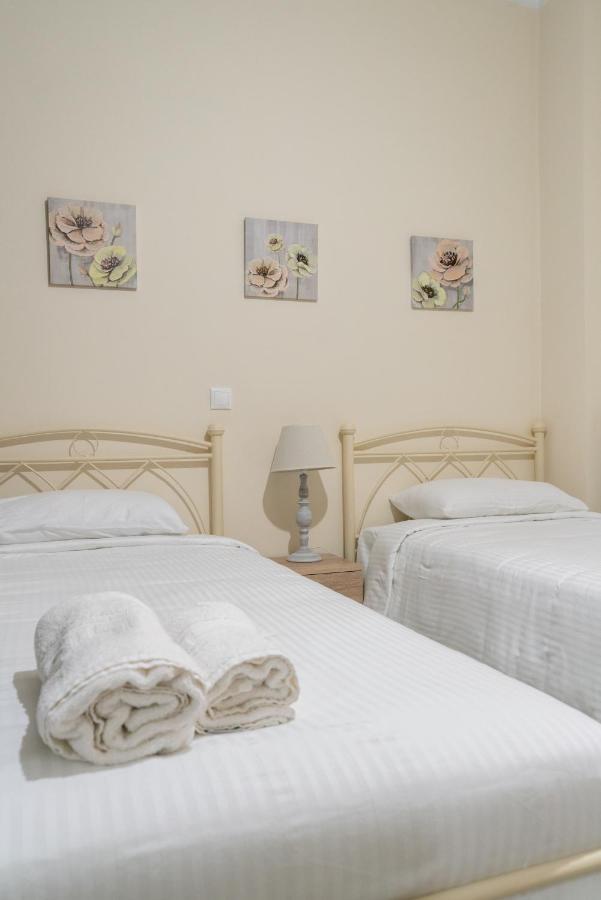 Katerina & Elia'S Family House Apartment เลโอนีดีออน ภายนอก รูปภาพ